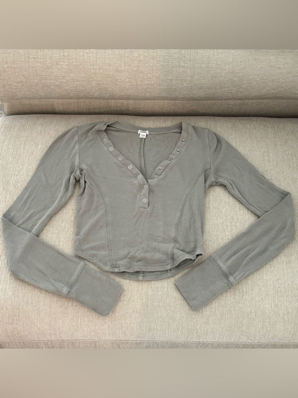 Garage Ribbed Snap-Front Long Sleeve Top in Olive Green